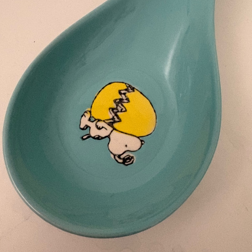 Peanuts Spoon Rest with snoopy Design - Picture 2 of 3